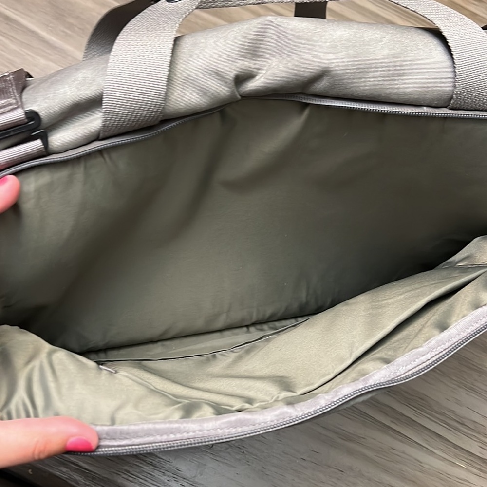 Lululemon Early Embark Duffel Bag View 6